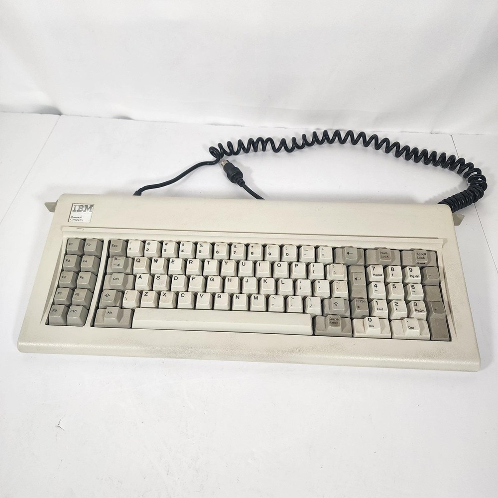 Vintage IBM XT Personal Computer Keyboard - Clicky